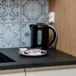 With Balcony And Free Parking In By Renters Apartamento Poznań
