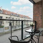 With Balcony And Free Parking In By Renters Apartamento *