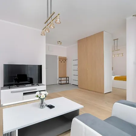 Appartement With Balcony And Free Parking In By Renters Poznań