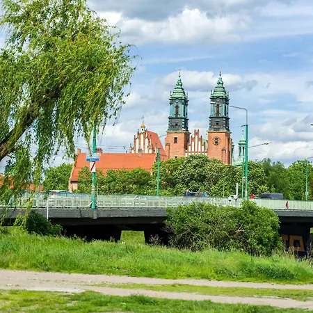 With Balcony And Free Parking In By Renters Apartamento Poznań