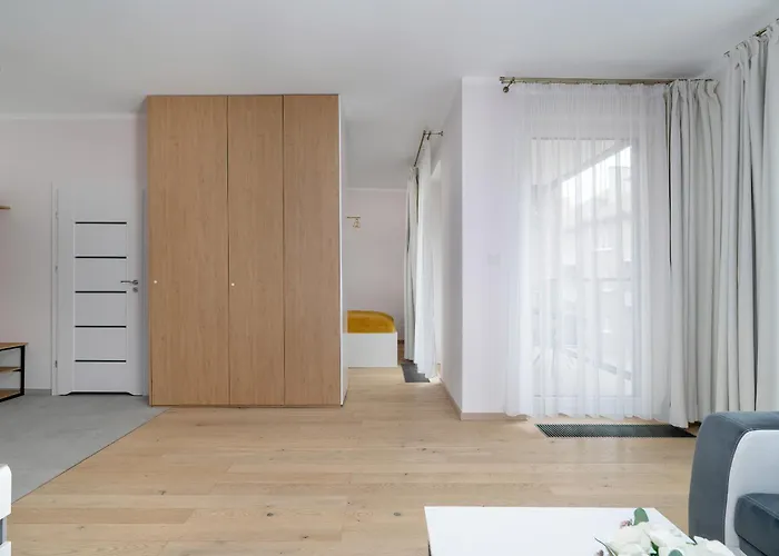 Apartment With Balcony And Free Parking In By Renters Poznan