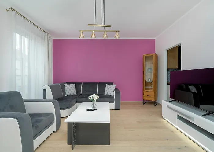 Apartment With Balcony And Free Parking In By Renters